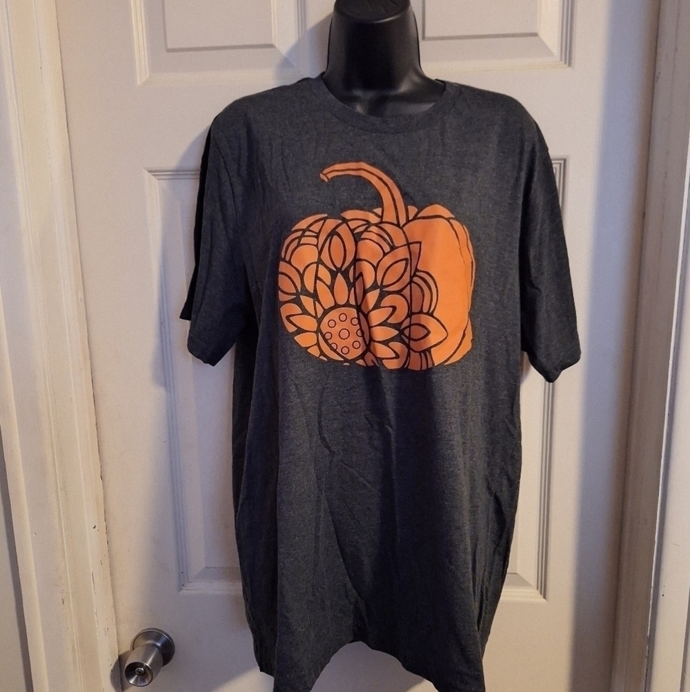 Bella Canvas graphic print T-shirt size XL